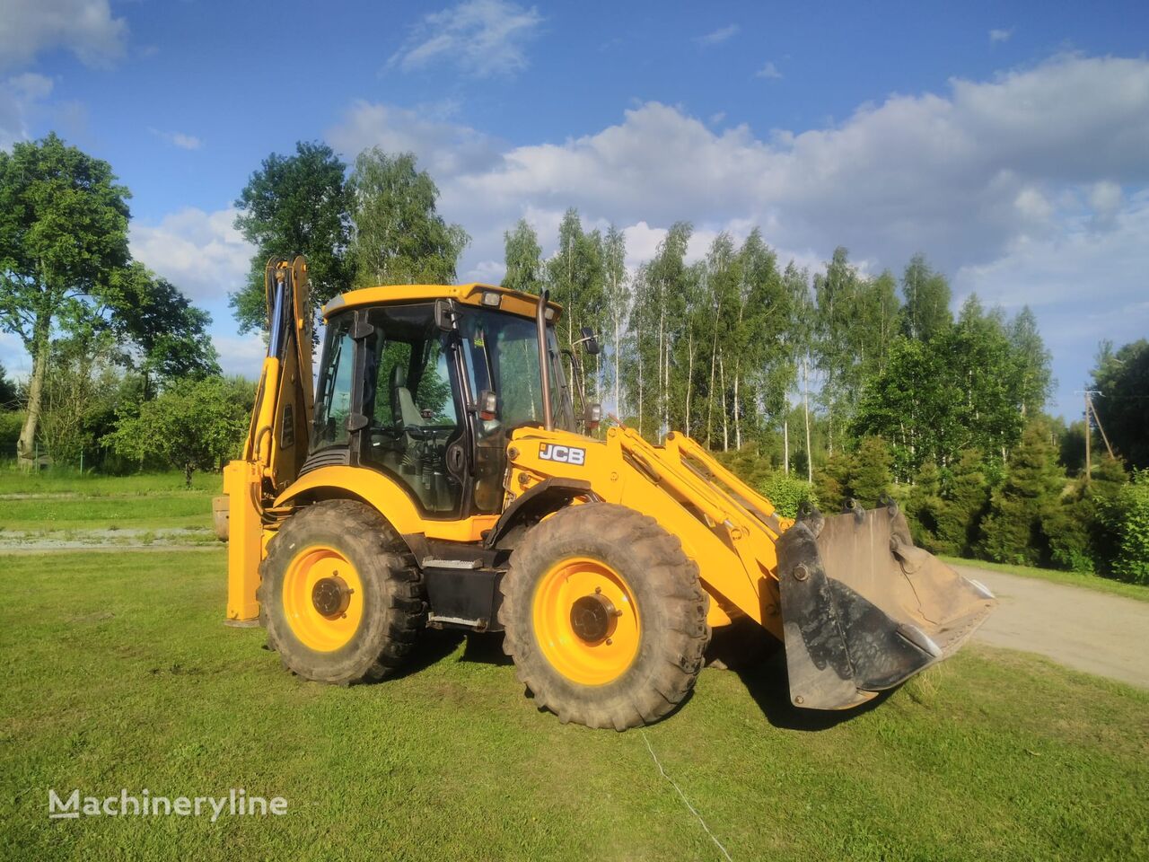 JCB 4CX backhoe loader