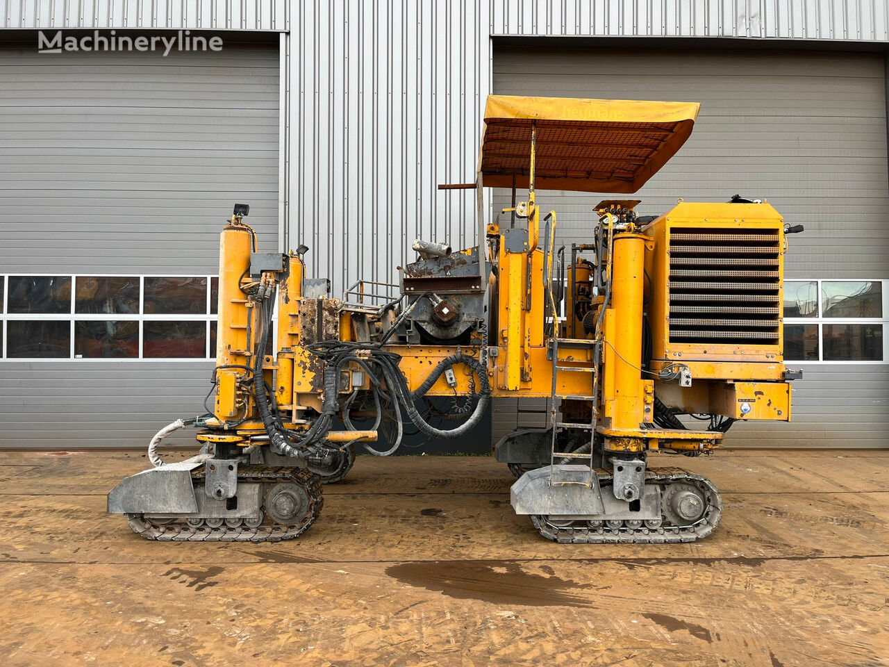 Wirtgen SP-250 crawler asphalt paver