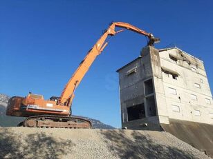 Hitachi EX400LC demolition excavator
