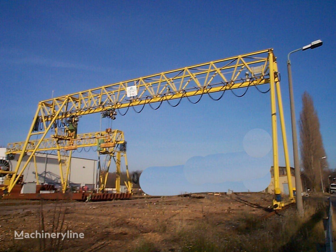 Gantry crane 28m span