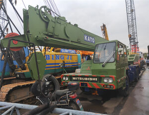 Kato NK250E mobile crane