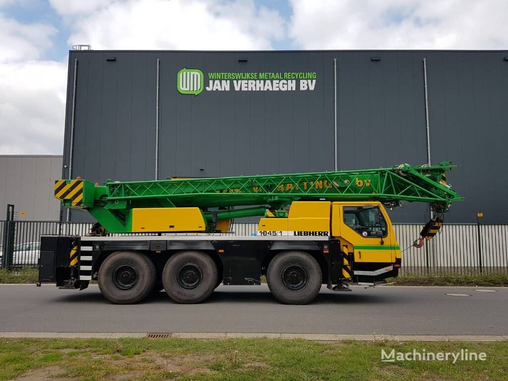 Liebherr LTM 1045-1 6x6x6 mobile crane