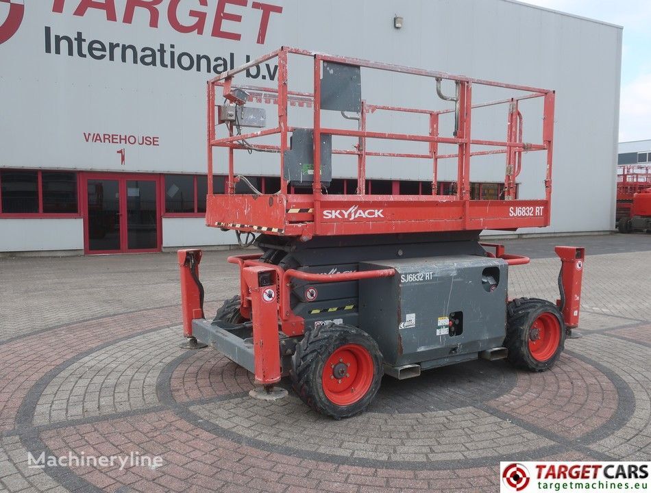 Skyjack SJ6832RT  scissor lift