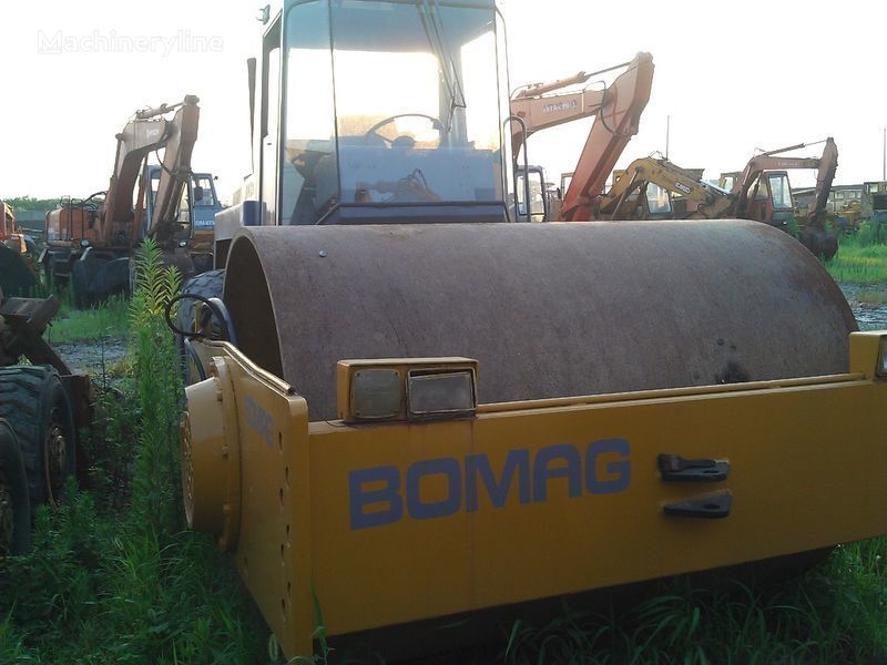 BOMAG BW217D-2 single drum compactor