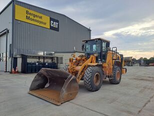 Hyundai HL955 skid steer