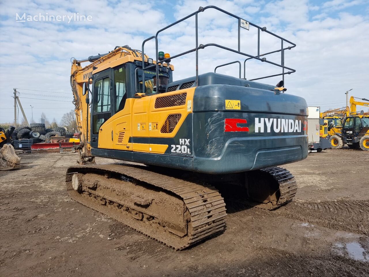 Hyundai HX220L tracked excavator