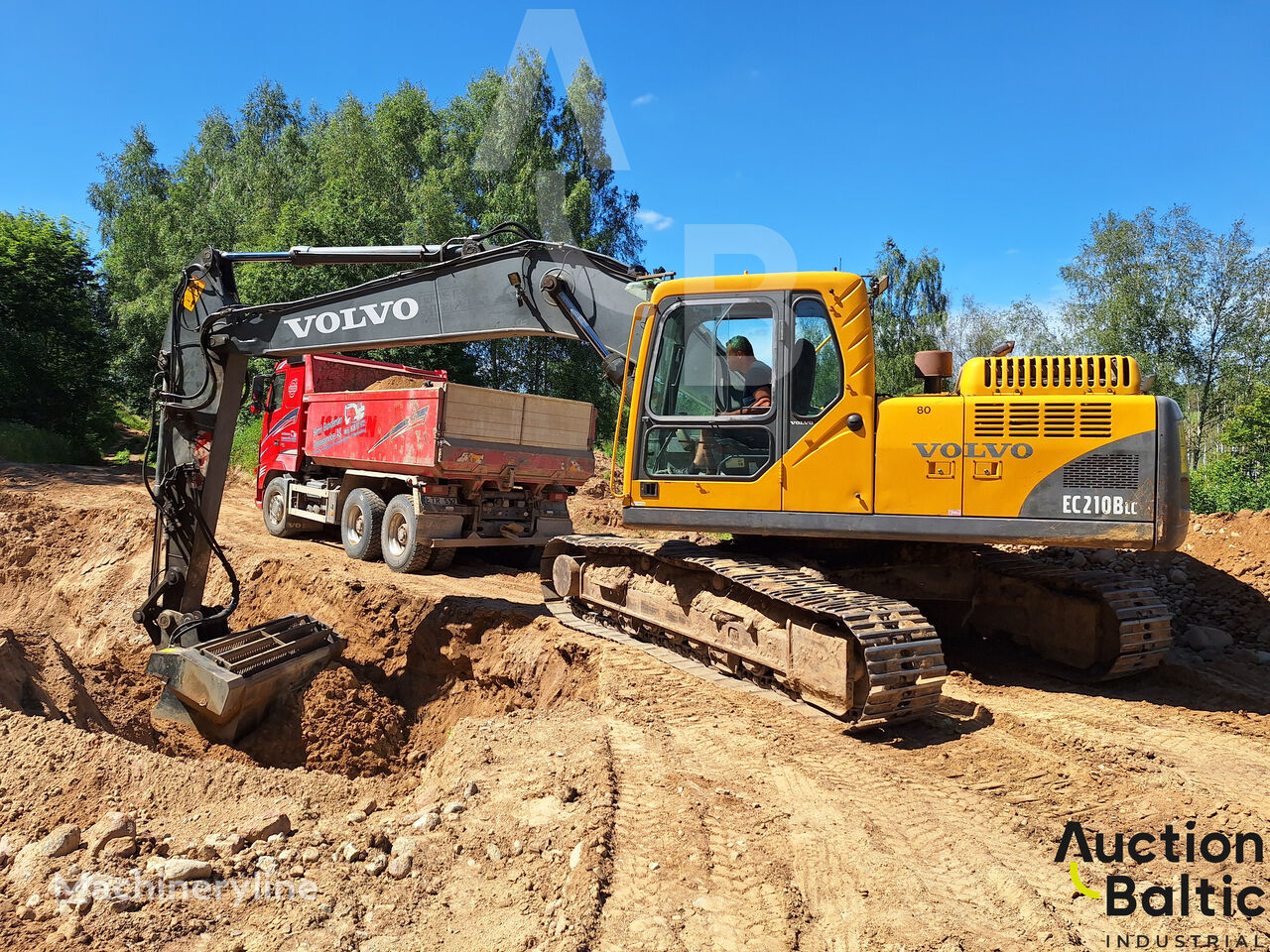 Volvo EC 210 B LC tracked excavator