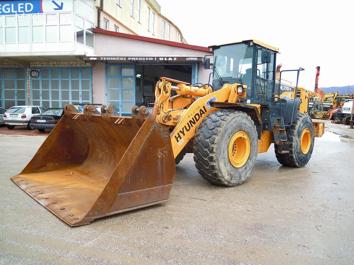 Hyundai HL770-9 wheel loader