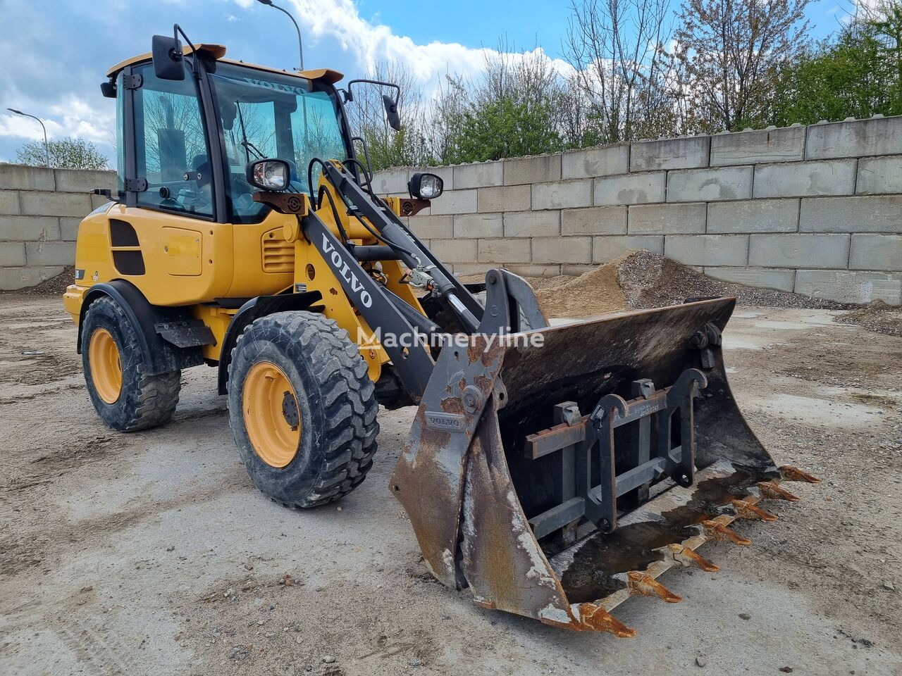 Volvo L20F wheel loader