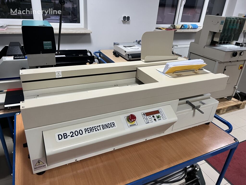Duplo DB-200  binding machine