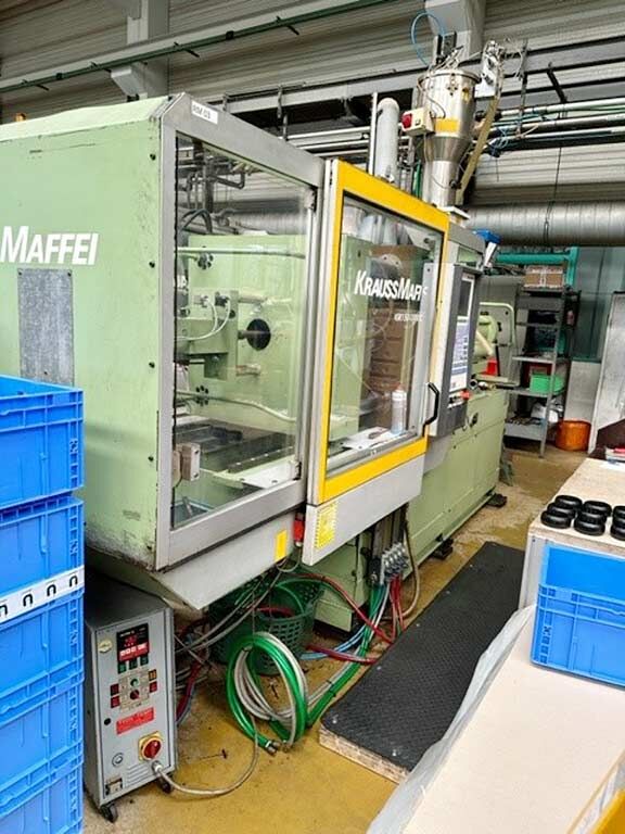 Krauss Maffei  KM 150-1000 C2 injection moulding machine