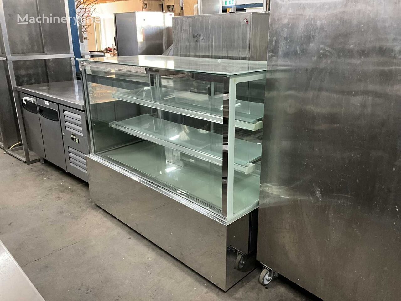 CS-1500 refrigerated display case